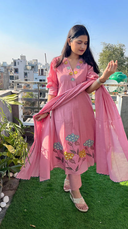 Elegant PinkSet Floral Kurta
