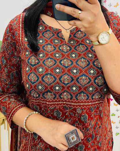 New Floral Kurti With Pant And Dupatta Set