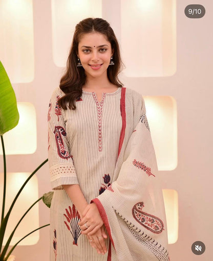 Floral Print Kurti With Pant And Dupatta Suit Set