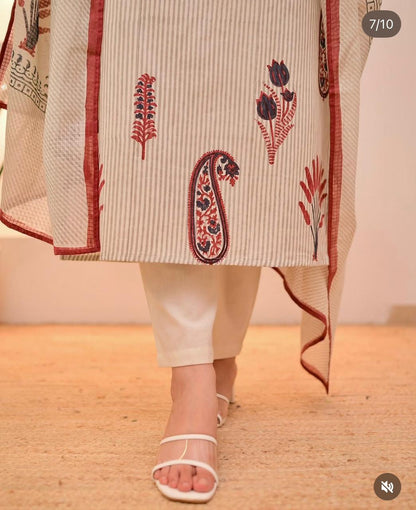 Floral Print Kurti With Pant And Dupatta Suit Set