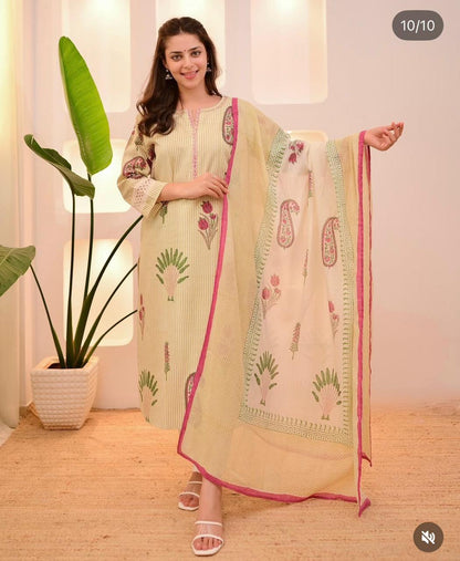 Floral Print Kurti With Pant And Dupatta Suit Set